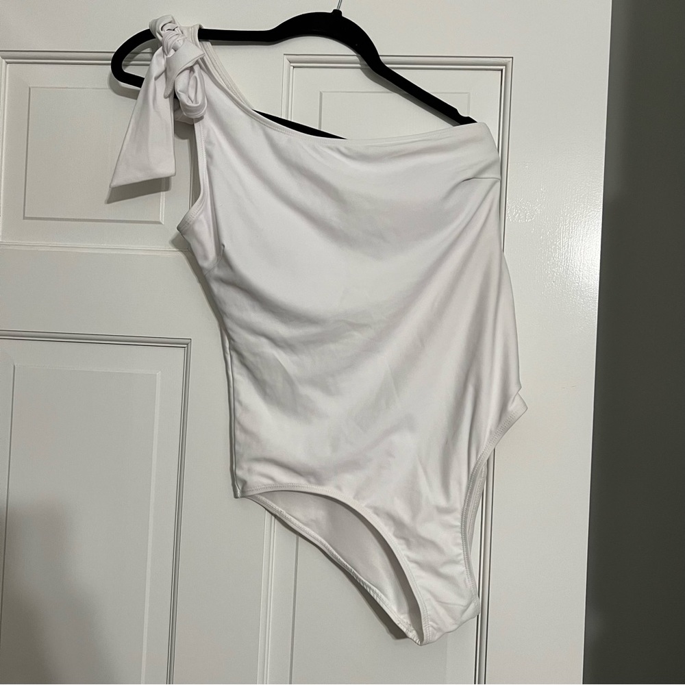 *NWT* One-shoulder Marina West Swimsuit